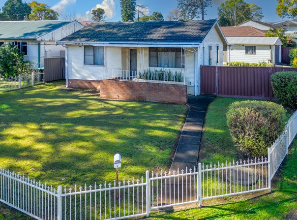 24 Blamey Street, Colyton, NSW 2760