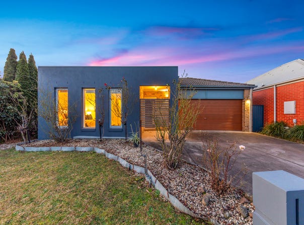 22 Stringy Bark Circuit, Pakenham, Vic 3810