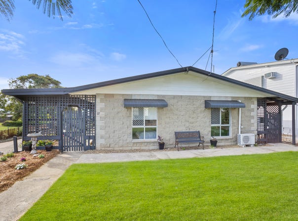 27 Roden Street, Keppel Sands, Qld 4702