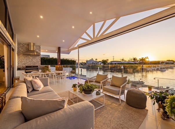 33 Allambi Avenue, Broadbeach Waters, Qld 4218