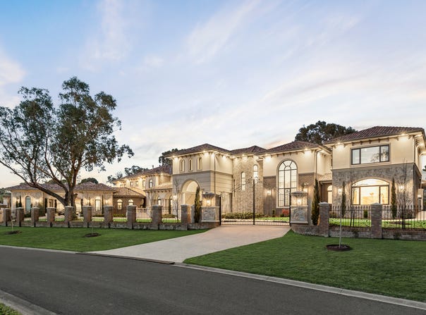 2B Desmond Court, Beaconsfield, Vic 3807