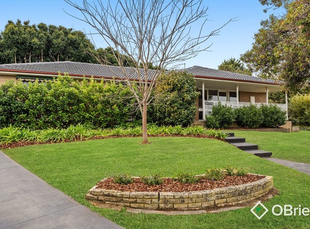 1 Iona Court, Frankston, Vic 3199