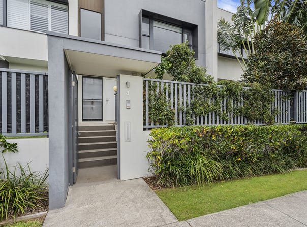 8/192 Greenacre Drive, Arundel, Qld 4214
