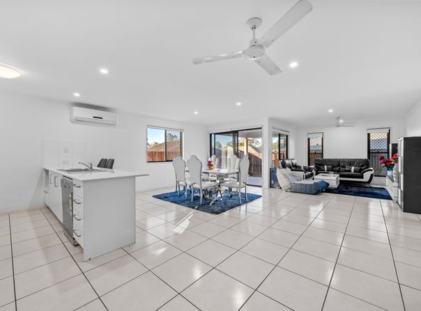 18 Valuniu Place, Boronia Heights, Qld 4124