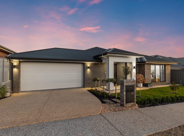 15 Cornwall Street, Seaford Heights, SA 5169