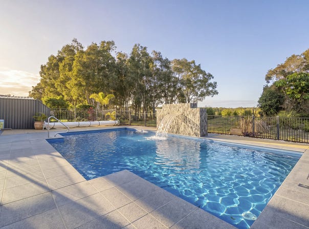 42 Foxtail Crescent, Banksia Beach, Qld 4507