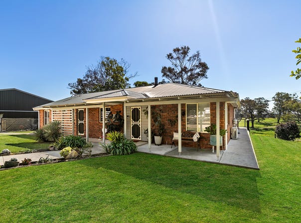 2 Warren Street, Seaham, NSW 2324