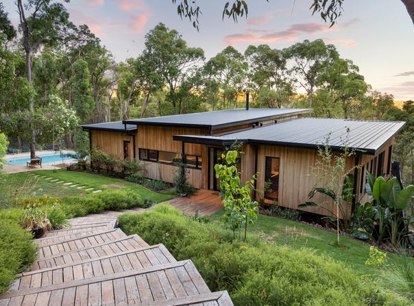 25 Simons Drive, Roleystone, WA 6111