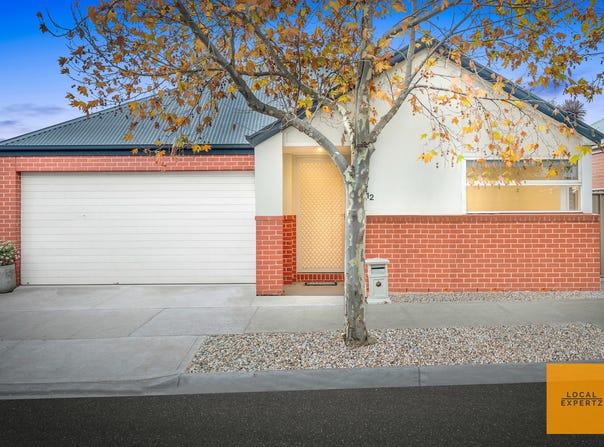 12 Strathvea Lane, Caroline Springs, Vic 3023