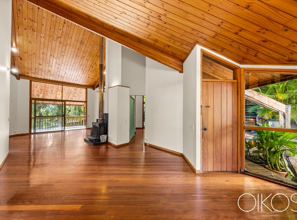 1 D'Aguilar Road, The Gap, Qld 4061