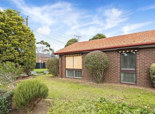 2/261 Civic Parade, Altona, Vic 3018