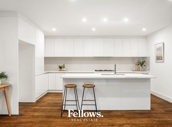 2/17 Rheanva Street, Berwick, Vic 3806