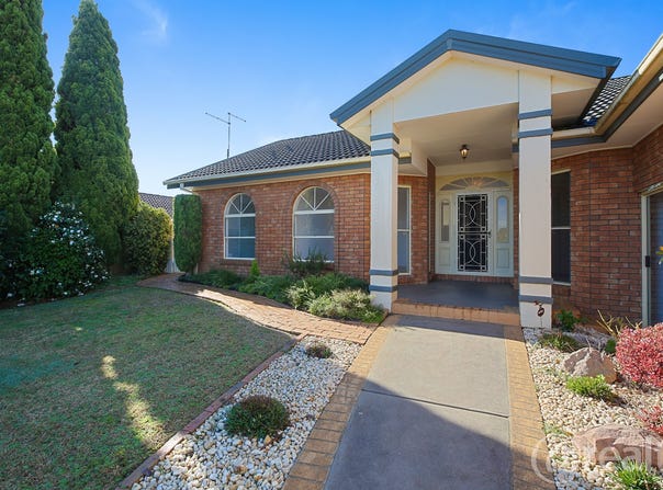 24 Darnum Street, Drouin, Vic 3818