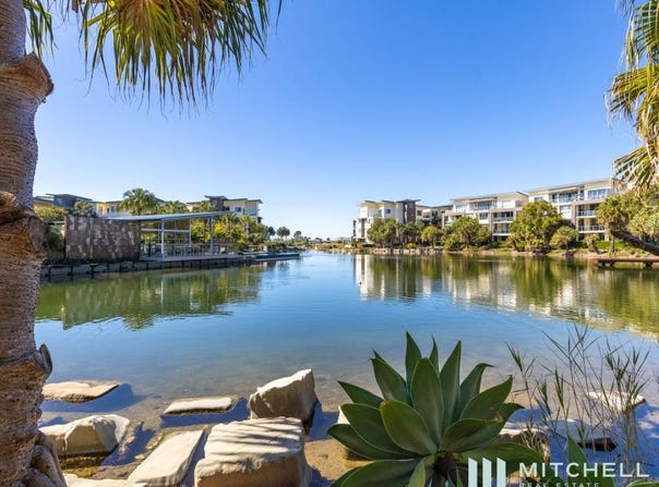 711/3 Pendraat Parade, Hope Island, Qld 4212