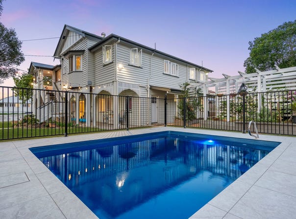 4 Wilson Street, Newtown, Qld 4305