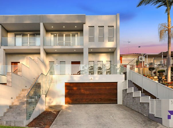 31A Caroline Crescent, Georges Hall, NSW 2198