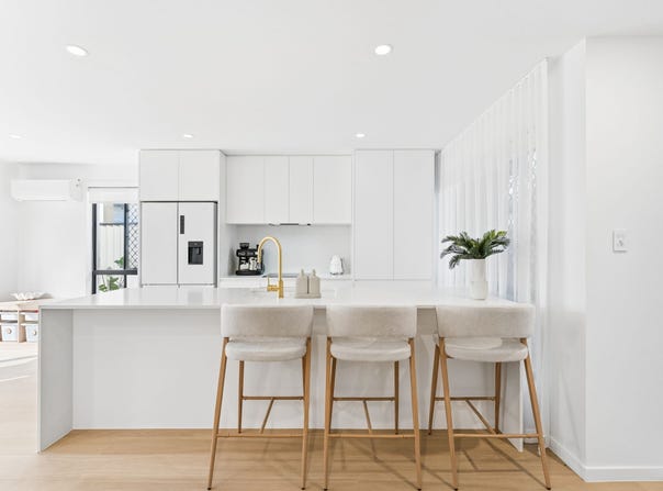 14/37 Harley Street, Labrador, Qld 4215
