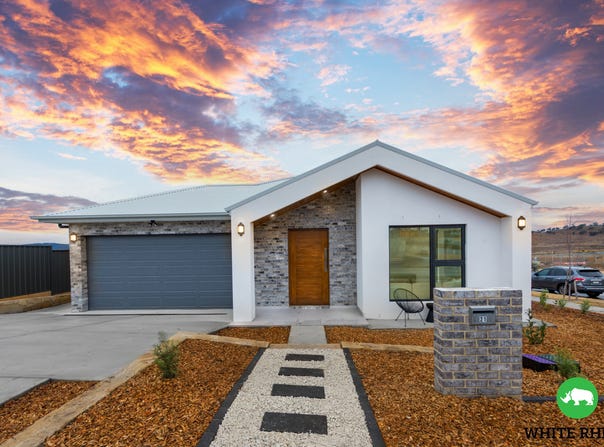21 Wermatong Street, Googong, NSW 2620