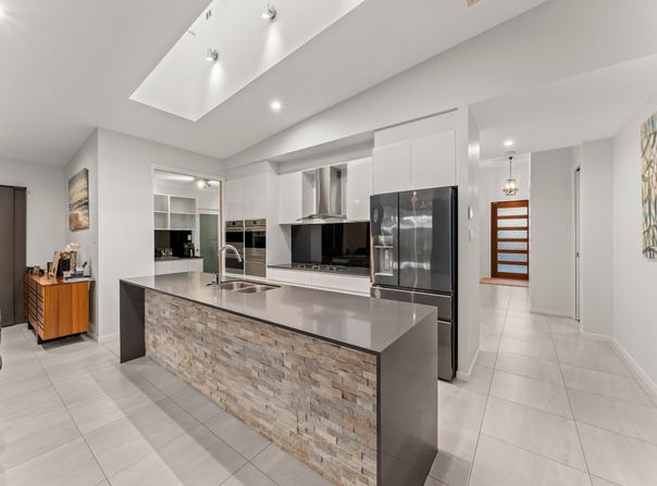 168 Hargreaves Road, Manly West, Qld 4179