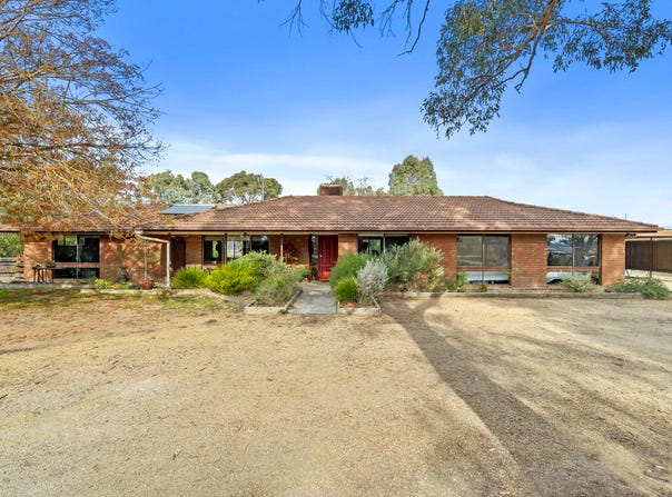 70 Sampsons Road, Numurkah, Vic 3636