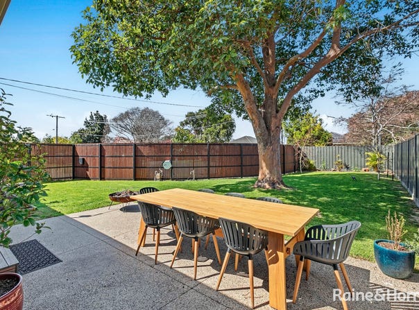 10 Martin Court, Seaholme, Vic 3018
