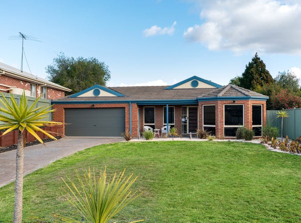 16 Bendemere Rise, Langwarrin, Vic 3910