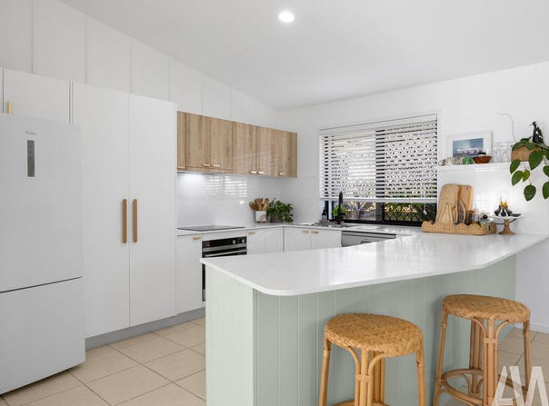 8 Trinidad Street, Kawana Island, Qld 4575