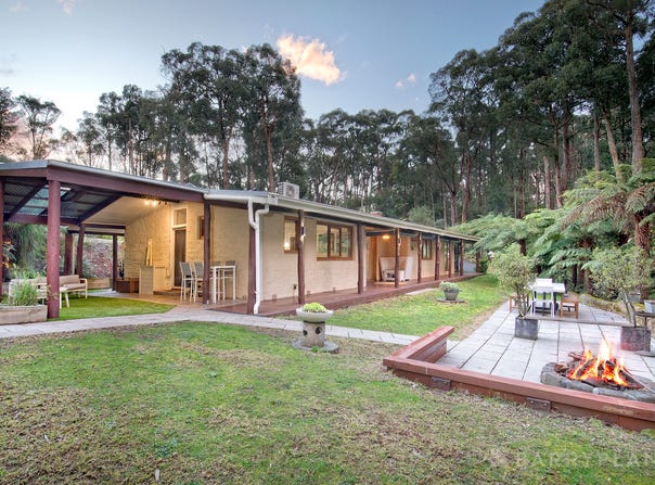 15 Deery Road, Emerald, Vic 3782