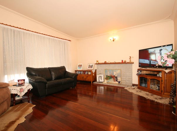 72 Malibu Road, Safety Bay, WA 6169