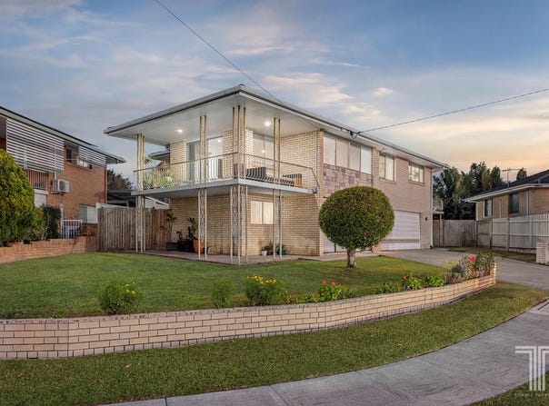 45 Aminya Street, Mansfield, Qld 4122
