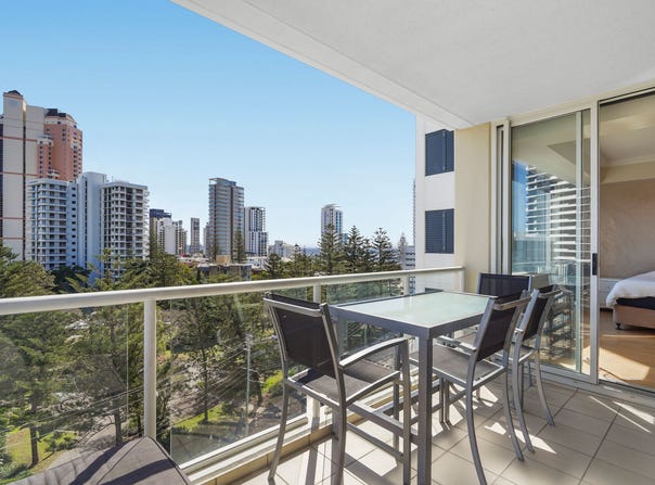 21/20 Queensland Avenue, Broadbeach, Qld 4218
