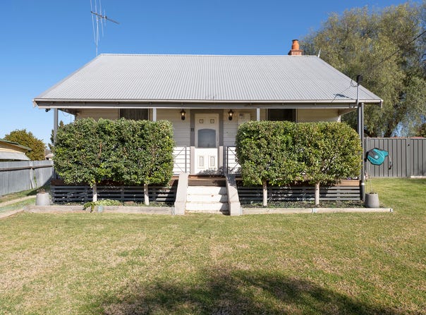 11 Murray Street, Lake Boga, Vic 3584