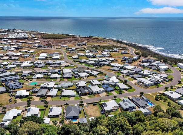 12 Headlands Esplanade, Innes Park, Qld 4670