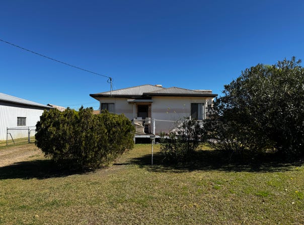 1 Gooyong Street, Kingaroy, Qld 4610