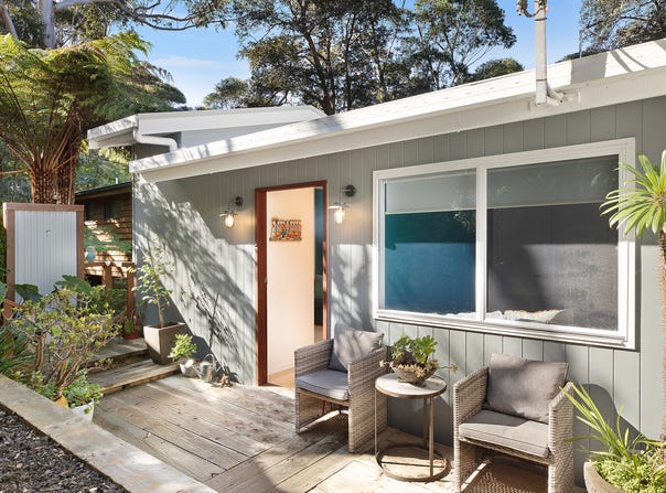 11 Easter Parade, North Avoca, NSW 2260
