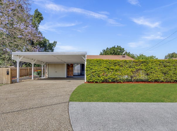 30 Burgoyne Street, Bundamba, Qld 4304