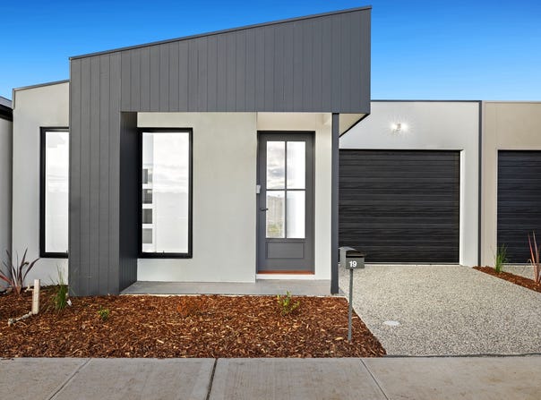 19 Neoclassic Street, Deanside, Vic 3336