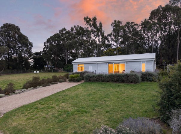 4 Gloria Avenue, Metung, Vic 3904