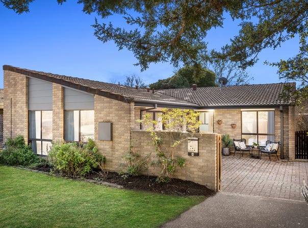 4 Moorehead Place, Latham, ACT 2615