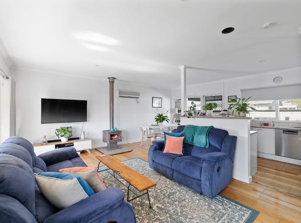 31 Pine Avenue, Cowes, Vic 3922