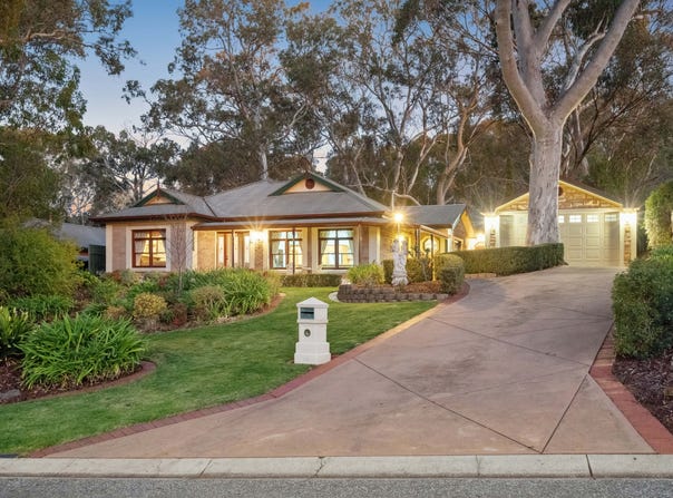 13  Craigburn Drive, Flagstaff Hill, SA 5159