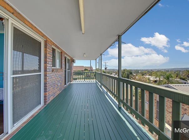 8 Columbia Avenue, Clinton, Qld 4680