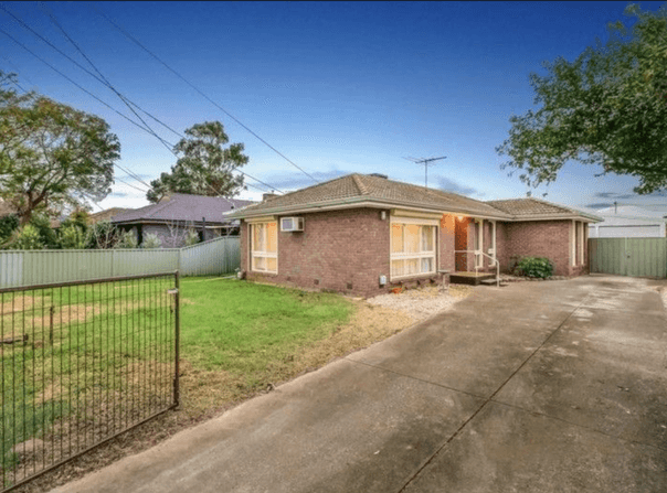 13 Bridge Road, Melton South, Vic 3338