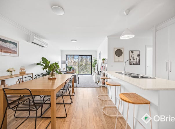 2/2 Omaroo Lane, Frankston, Vic 3199