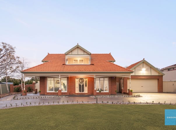24 The Grove, Hillside, Vic 3037