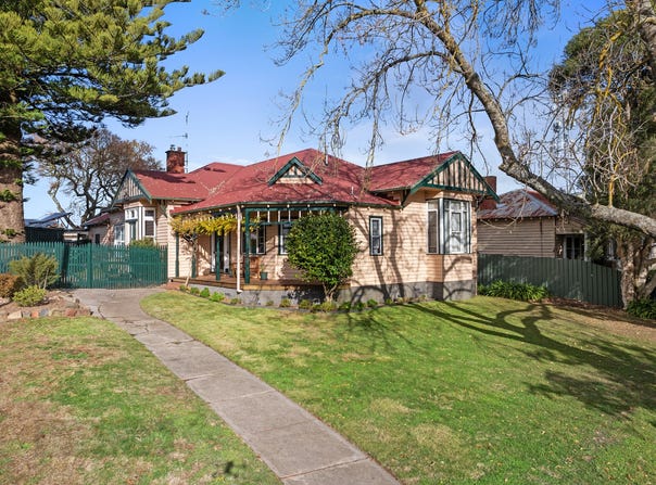 14 Bridge Street, Korumburra, Vic 3950