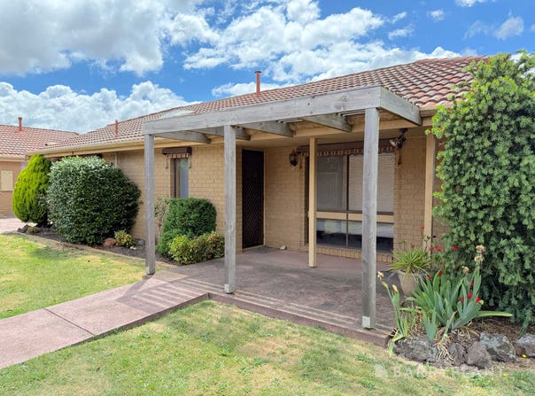 1/106 Cuthberts Road, Alfredton, Vic 3350
