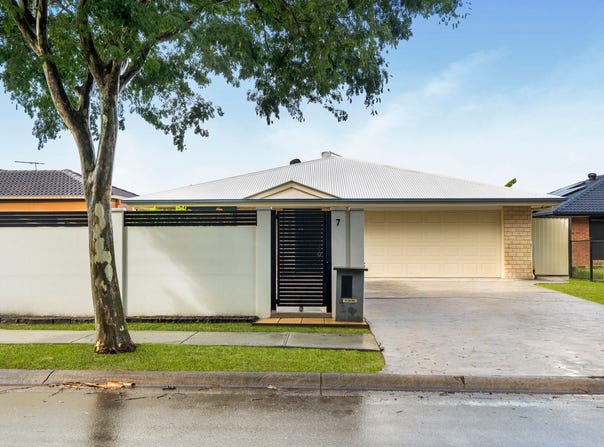 7 Allenby Drive, Meadowbrook, Qld 4131