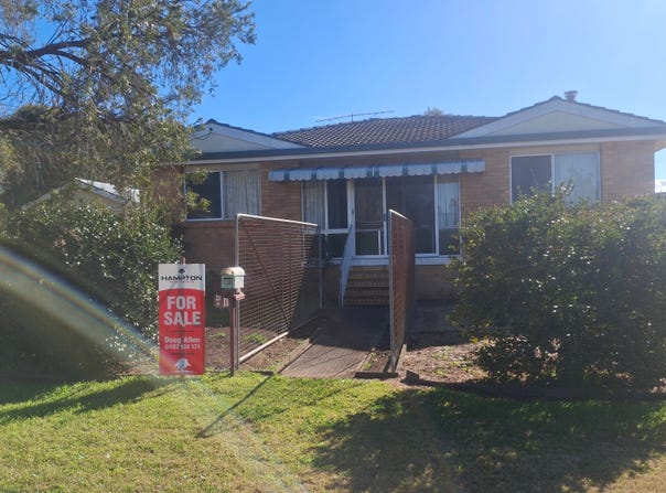 4 Lalor Street, Crows Nest, Qld 4355