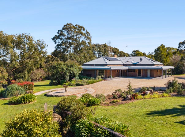 52 Granite Hill Lane, Kyneton, Vic 3444